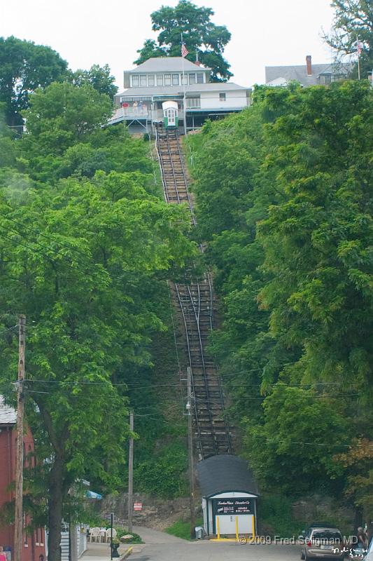 20080717_175735 D300 P 2800x4200.jpg - Funicular, Dubuque, Iowa